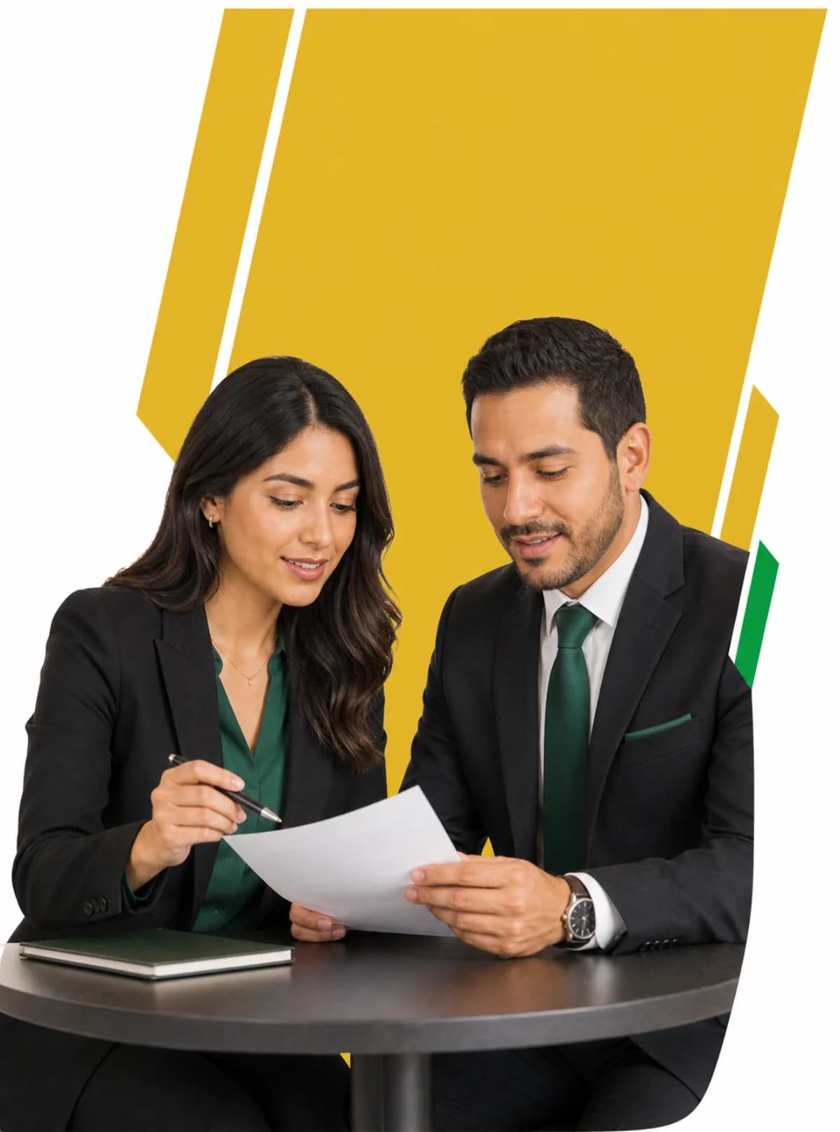 Dos empresarios negociando una alianza comercial